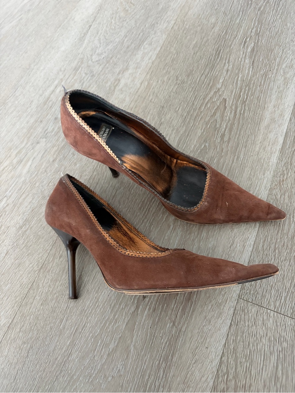 Giorgio Fabiano genuine Brown Suede Pointed-Toe Pumps‎